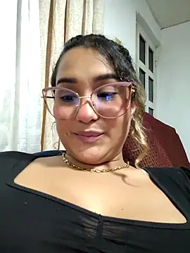 BrendaGirs online show from December 3, 3:53 am