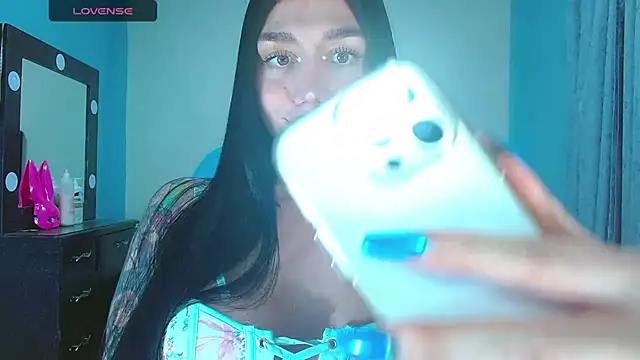 karla zambrano online show from February 20, 9:59 pm