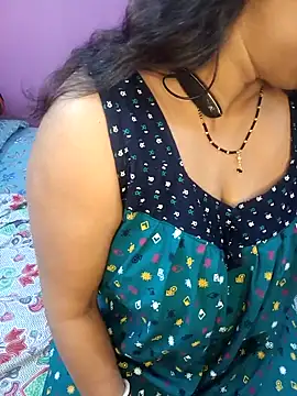 Sexy Mona Bhabhi online show from February 6, 6:22 pm