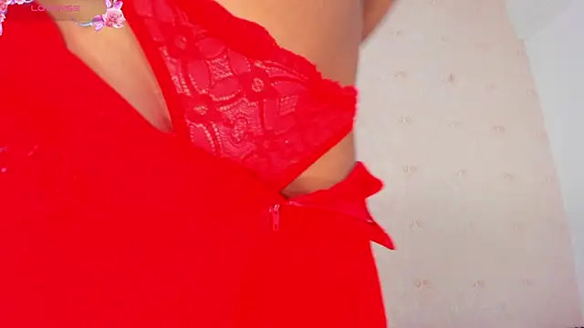 SARA COLLIINS  online show from September 11, 8:09 pm