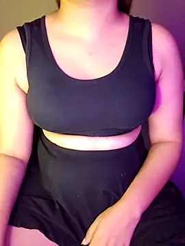 Olivia3 online show from October 5, 8:25 pm