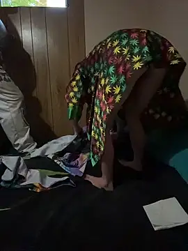 Stonermama666420 online show from June 14, 3:19 am