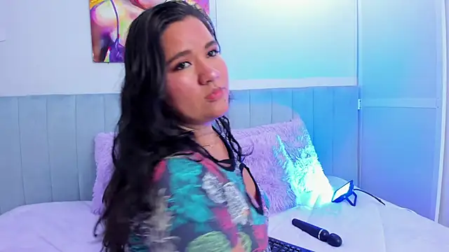 natasha adams22 online show from November 20, 2:23 am