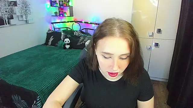 LinaTruly online show from March 5, 9:54 pm