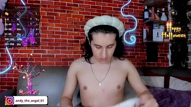 andy angell1 online show from October 6, 9:04 am