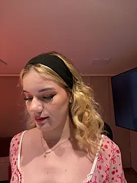 NicoleCut online show from January 15, 11:05 am