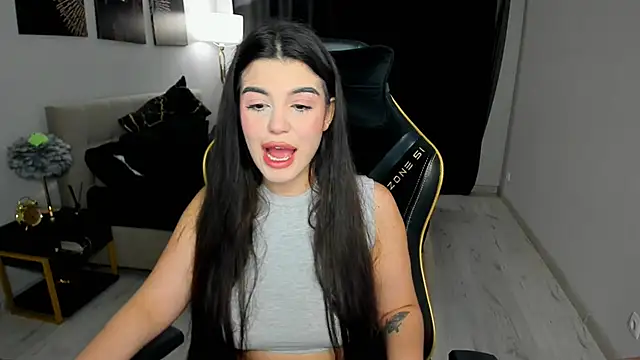 AlluringAriel online show from April 3, 7:12 pm