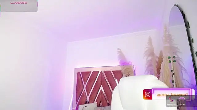 Aurora Brownn online show from September 14, 4:43 am