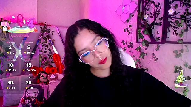 Aurora Brownn online show from December 4, 5:32 am