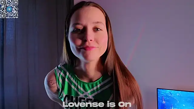 FalineDowlen online show from November 18, 1:50 am