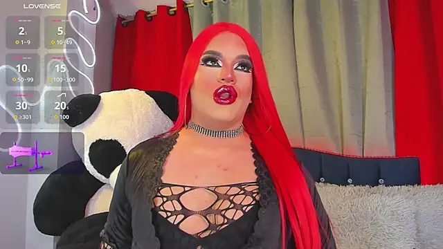 Snapshot of Missisabella_ chatting on October 25, 1:02 am Missisabella  online show from October 25, 1:02 am