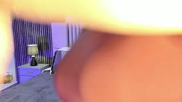 Lillyortiz online show from July 21, 7:25 pm