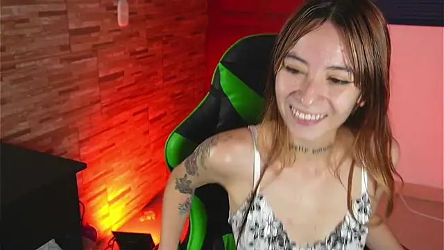 Michell Wallker online show from March 15, 5:48 pm