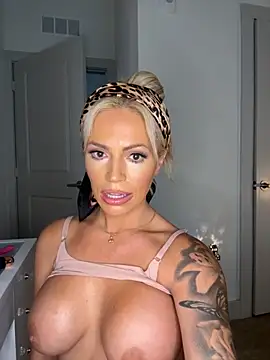 sophiamariexoxo240 online show from September 28, 5:07 pm