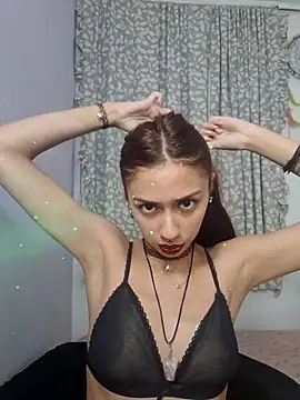 Jazmin-Cerezita online show from October 10, 3:00 am