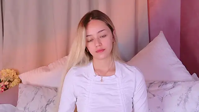 STELLA RICH online show from September 15, 9:22 pm