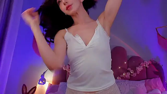 ElsaYoung online show from March 26, 8:43 pm