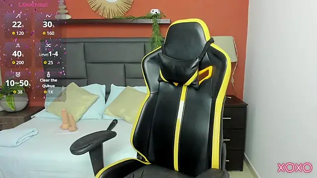 linda rios  online show from September 26, 7:55 pm