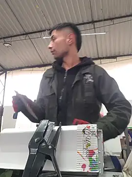 1418edwar online show from February 19, 12:59 pm