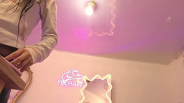 kittystart tay online show from November 19, 11:43 am