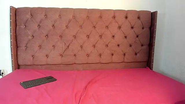 lau hotfox online show from December 16, 1:44 am