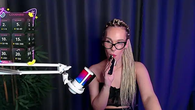 Cassie Bae online show from December 4, 9:37 pm