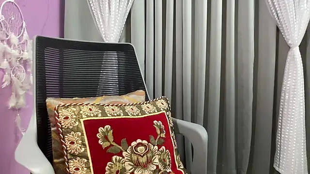 fairyC for u online show from November 15, 8:15 am