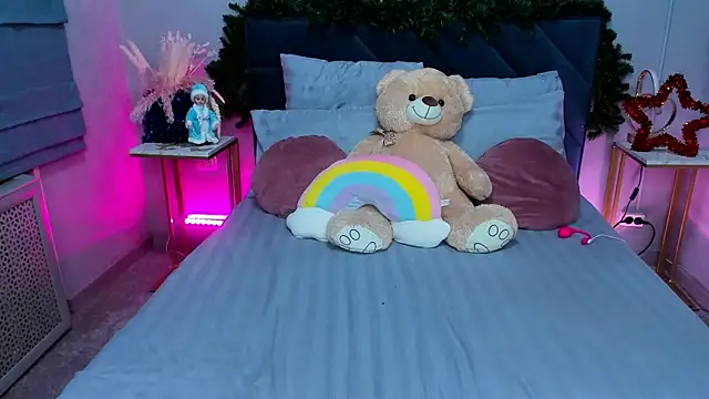 Curvy Dynamite  online show from December 20, 1:31 am