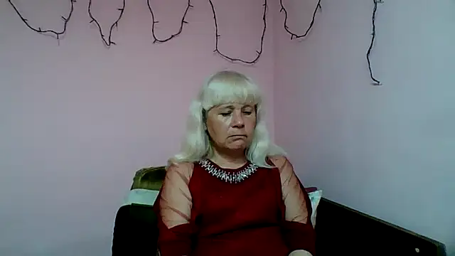 sakura blonde online show from April 3, 7:45 pm