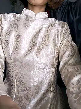 Lucy limon online show from April 14, 1:00 pm