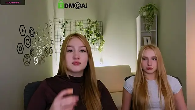 playful sophie online show from February 3, 2:53 am