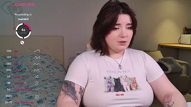 YumiYammy online show from November 22, 8:33 pm