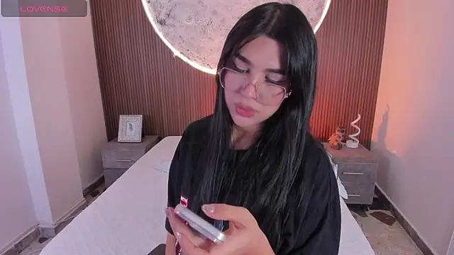 RoseCassie online show from January 11, 2:11 pm