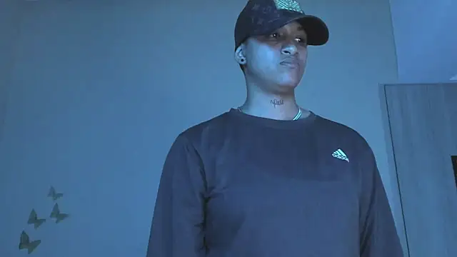 Snapshot of Dominick_jones chatting on October 6, 4:07 am Dominick jones online show from October 6, 4:07 am