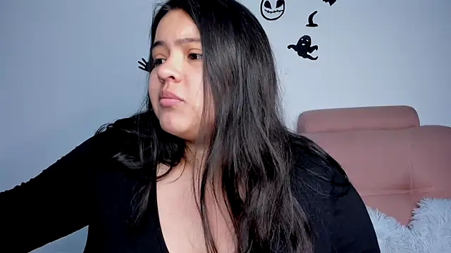 lizzie c online show from November 2, 11:52 pm