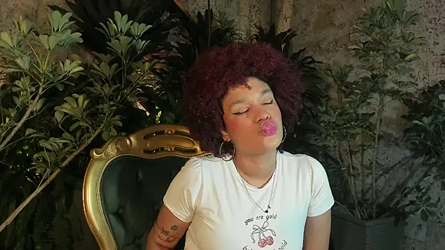 loladupont online show from November 12, 3:04 am