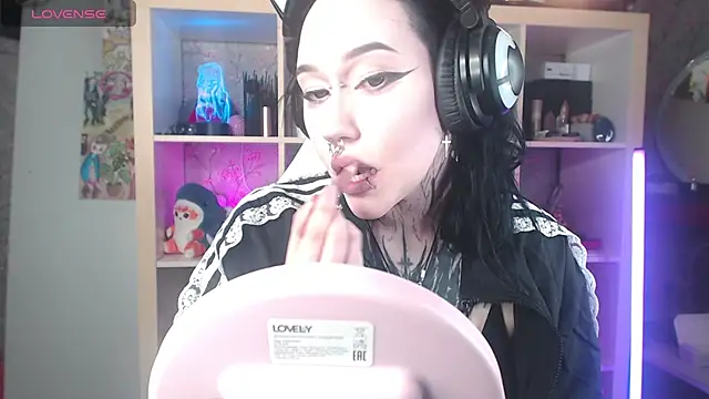 chloe crystall killer online show from August 9, 6:29 am
