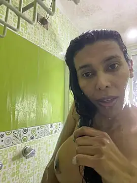 Ebonyxprincess  online show from April 5, 9:25 pm