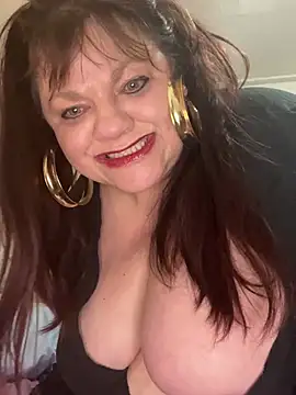 Luciouslouise72xh online show from March 2, 7:48 am