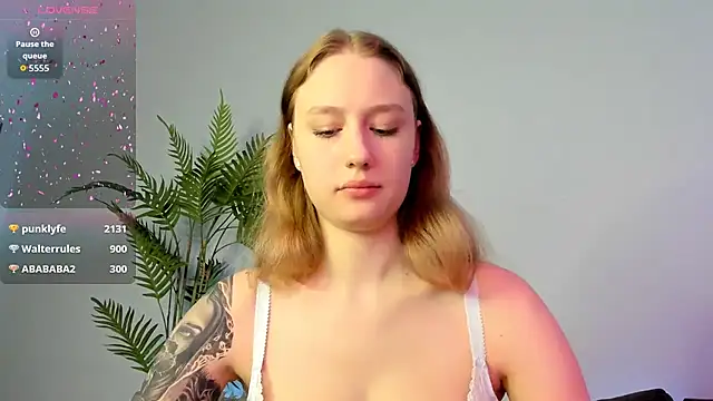 AdaDiore online show from August 4, 1:28 pm