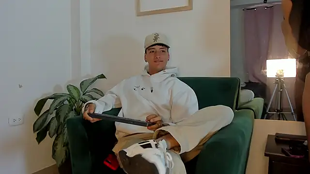 two milkyway online show from November 20, 12:50 pm