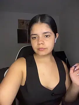 pretty angela1 online show from March 25, 1:22 am