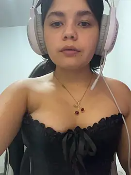 pretty angela1 online show from September 15, 9:33 pm