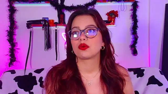 Snapshot of Emi26_ chatting on October 15, 1:30 am Emi26 online show from October 15, 1:30 am