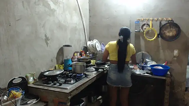 Coral0403 online show from March 25, 10:45 pm