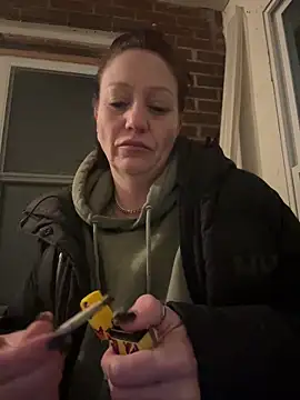 AlessasRoom online show from February 3, 8:41 am