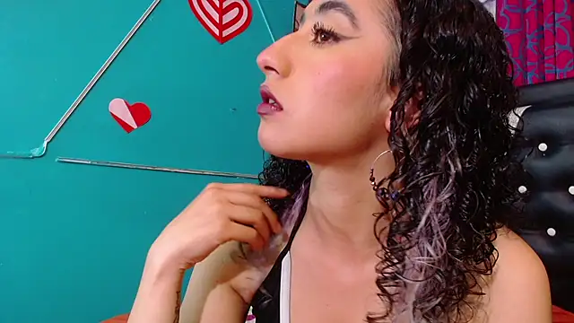 valerie mase online show from October 28, 8:03 pm