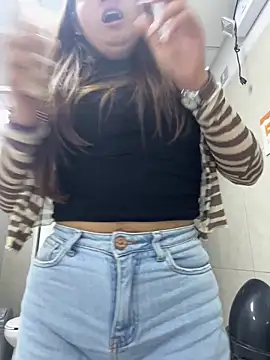 lunagonzales lima 2007 online show from January 7, 5:27 pm