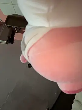 lunagonzales lima 2007 online show from March 28, 11:36 pm