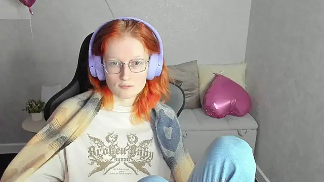 ElizabethHarpper online show from February 20, 9:22 am